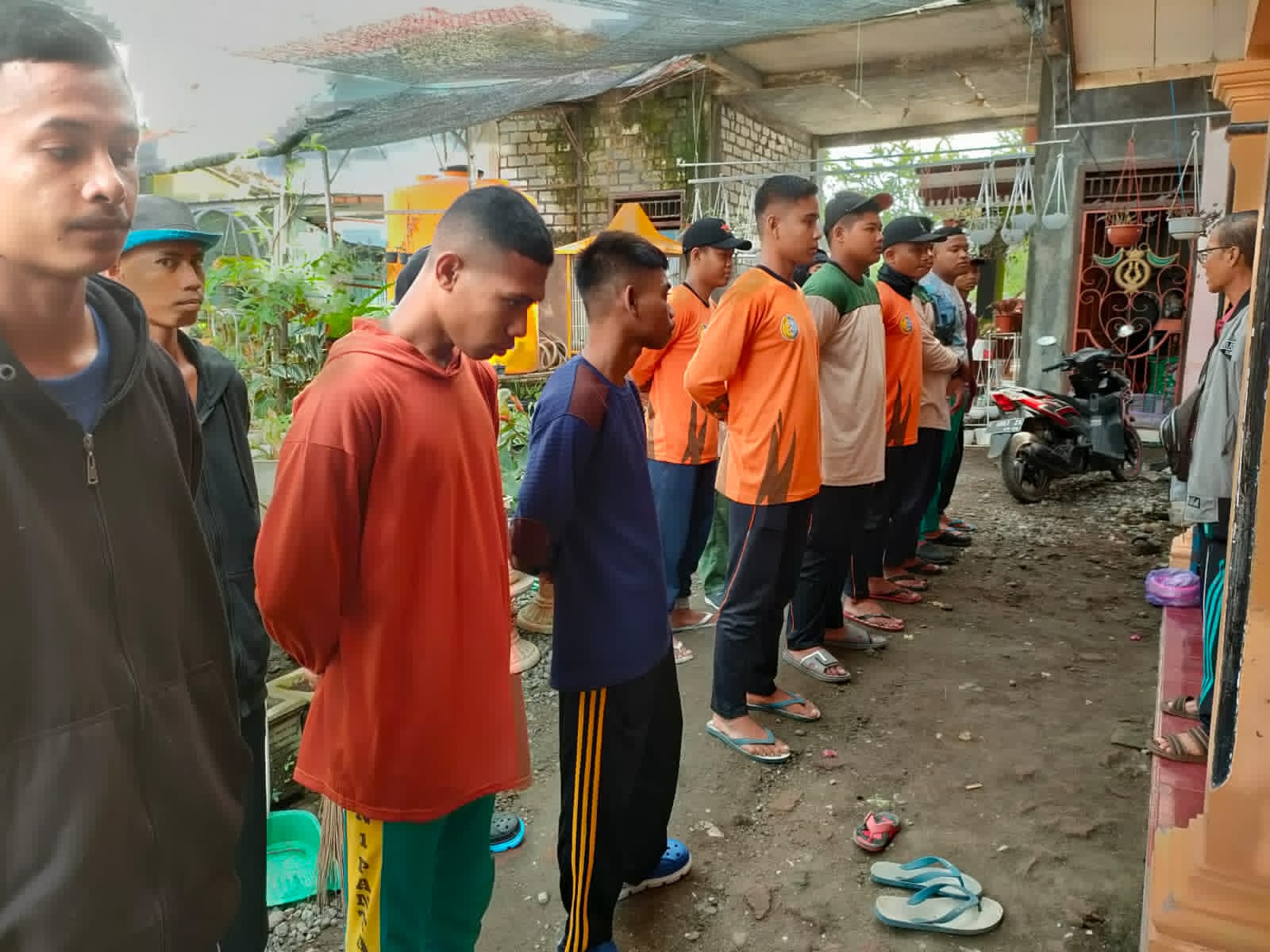Para Siswa SMKN Pantai Baru Program Keahlian  NKPI Prakerin di Jawa Tenga